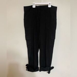 Women’s‎  black cache roll up cargo Capri pants size 2